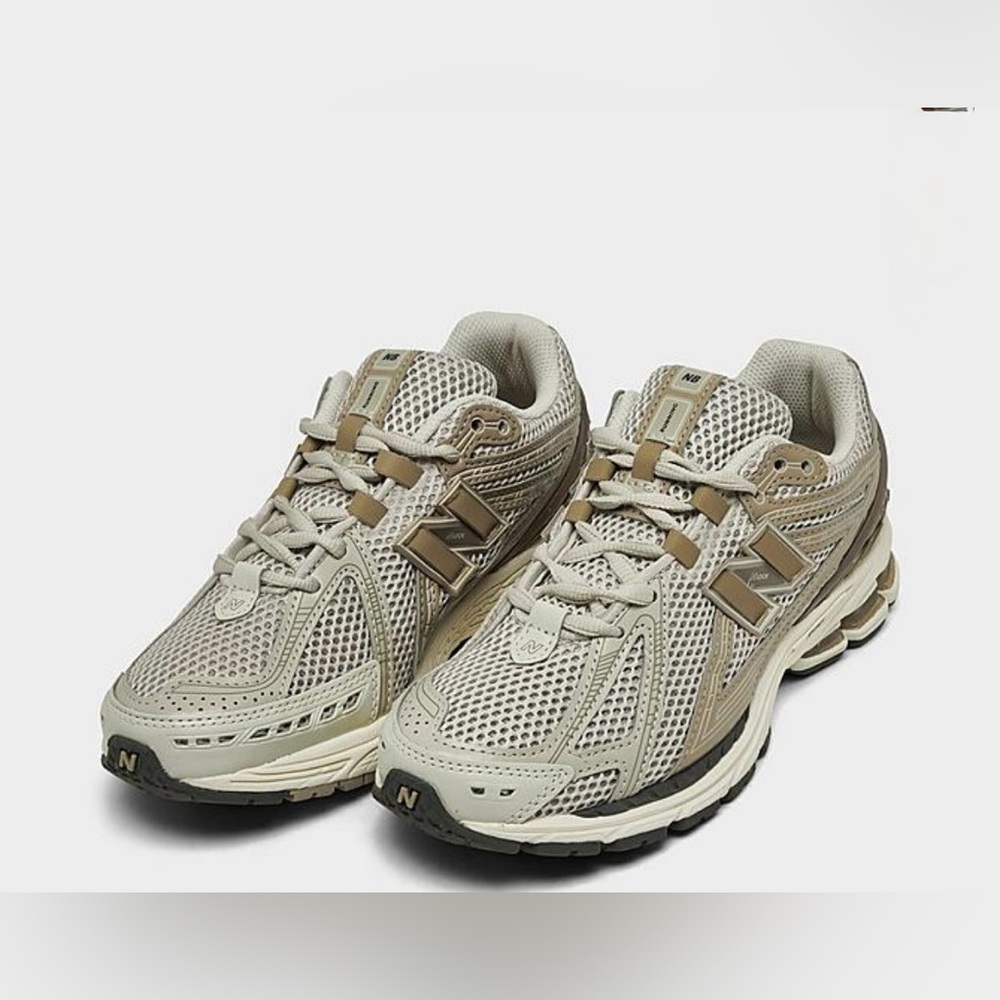Size 6.5WOMEN'S NEW BALANCE 1906R CASUAL SHOES
Color
Timberland/Grey